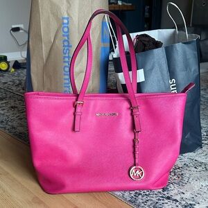 Michael Kors saffiano tote bag